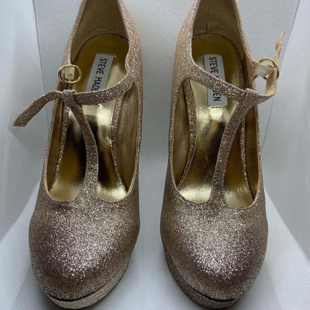 6 inch gold pumps size 7.5